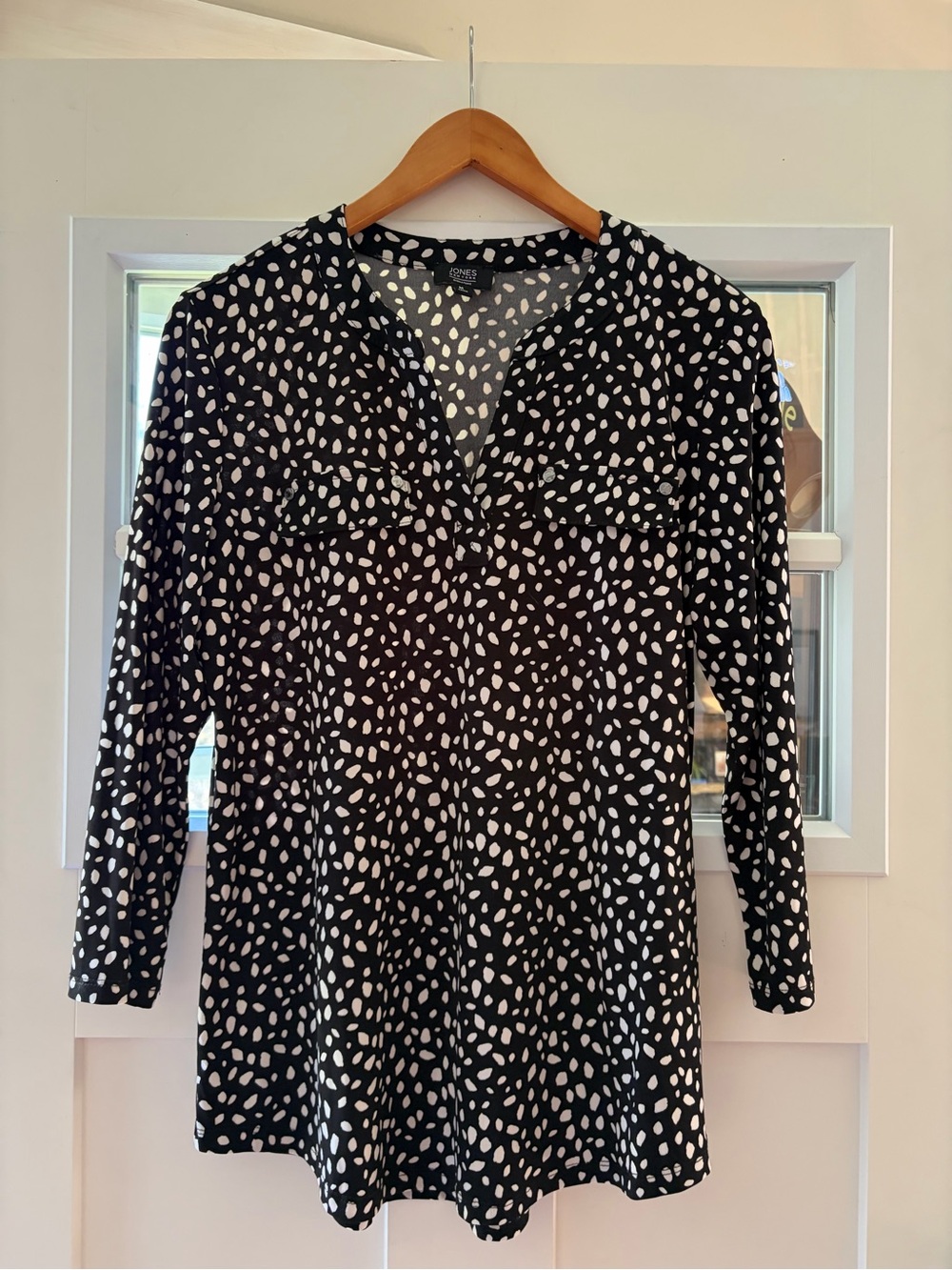Jones New York Black and White Scattered Dot Top